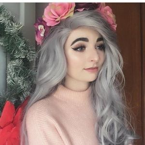 Uniwigs Star synthetic lace front wig